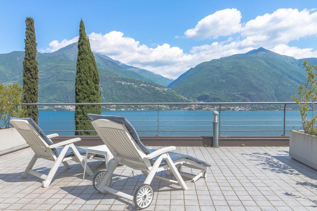 Lake View Apartment with Pool and Terrace in Cremia | Apartment Azalea, with Swimming Pool in Cremia, Como Lake | Azalea Apt 1
