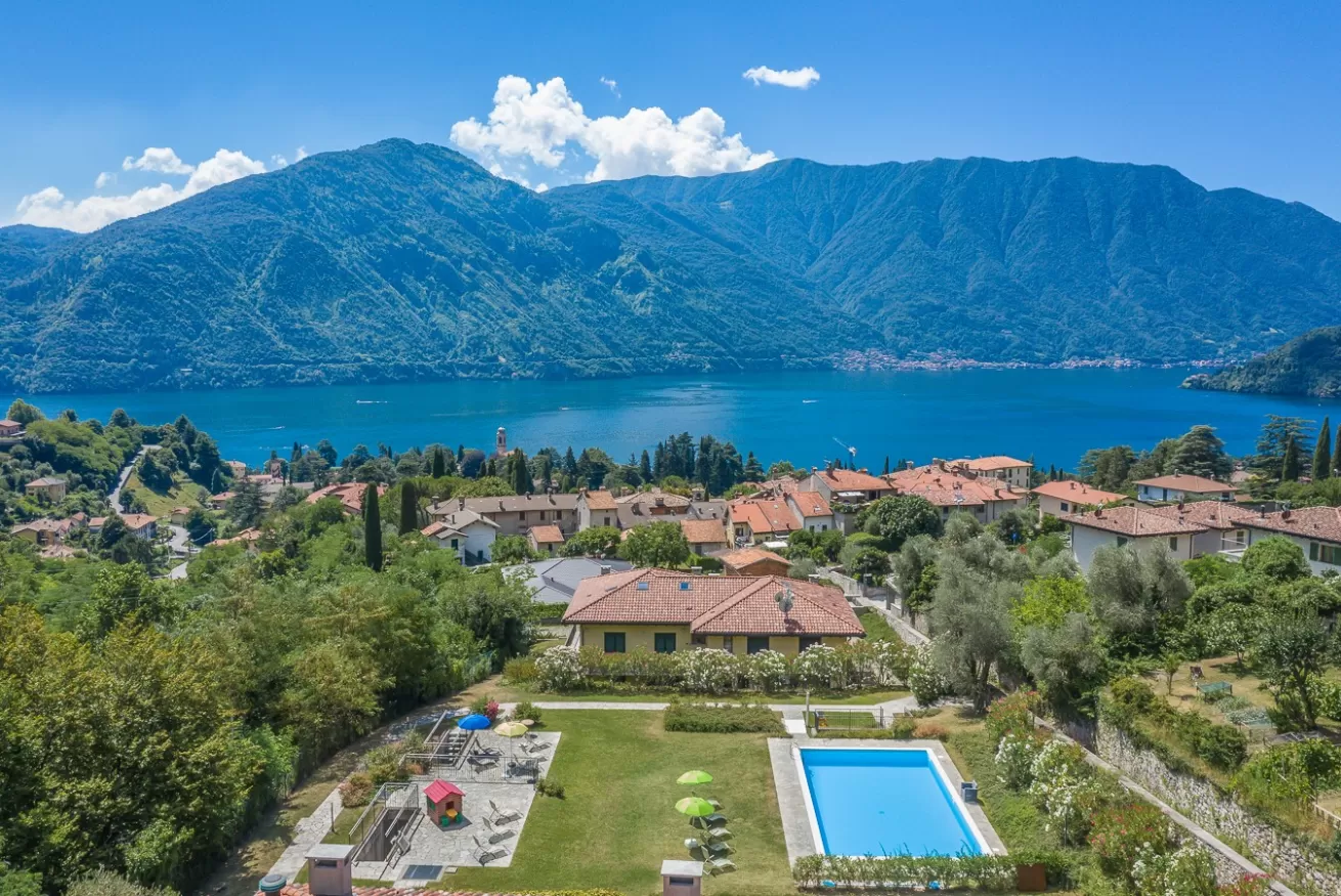 Villas on Lake Como | Apartment Gli Ulivi 11, with swimming pool and lake view in Tremezzina, Como Lake | Ulivi General 2